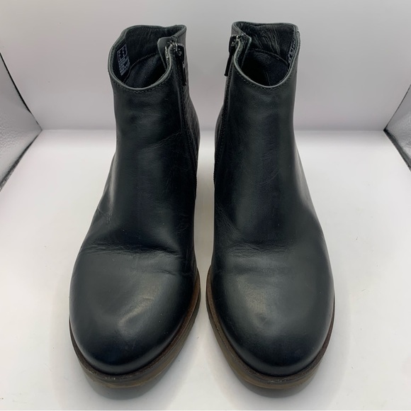 Clarks Womens Mila Myth Bootie Black Leather Size 6M ankle - Picture 4 of 8